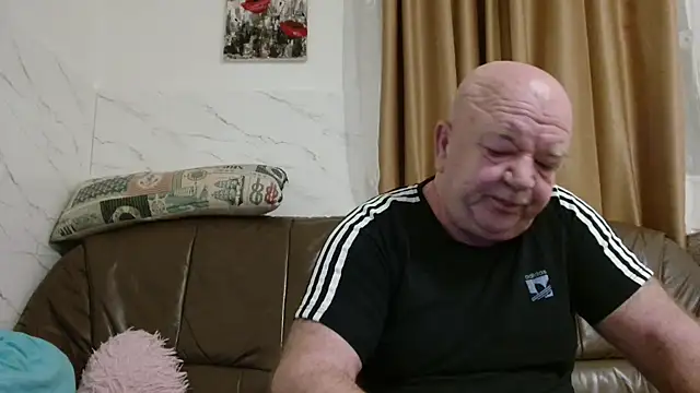 Snapshot of fullballs6 chatting on 02-16-26, 03:02 fullballs6 online show from 02-16-26, 03:02