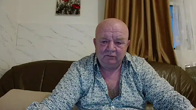 Snapshot of fullballs6 chatting on 03-11-26, 03:56 fullballs6 online show from 03-11-26, 03:56