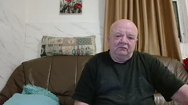 Snapshot of fullballs6 chatting on 03-25-26, 02:50 fullballs6 online show from 03-25-26, 02:50