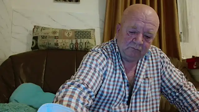 Snapshot of fullballs6 chatting on 03-26-26, 03:01 fullballs6 online show from 03-26-26, 03:01