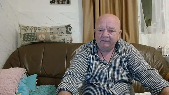 fullballs6 online show from 05-08-26, 01:22