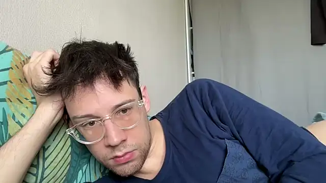 Snapshot of go7360 chatting on 04-04-26, 10:35 go7360 online show from 04-04-26, 10:35