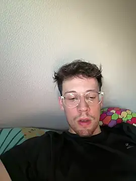 Snapshot of go7360 chatting on 04-10-26, 06:12 go7360 online show from 04-10-26, 06:12