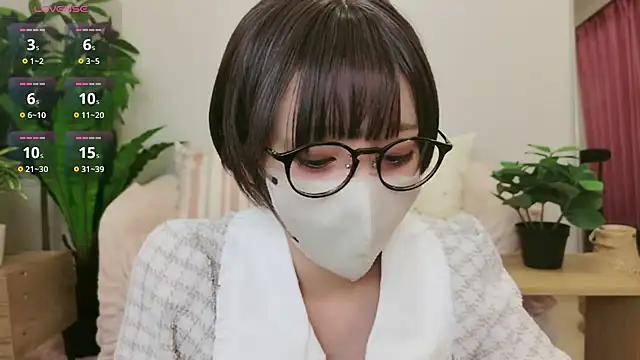 Snapshot of cohaku_329 chatting on 03-04-25, 11:51 cohaku 329 online show from 03-04-25, 11:51