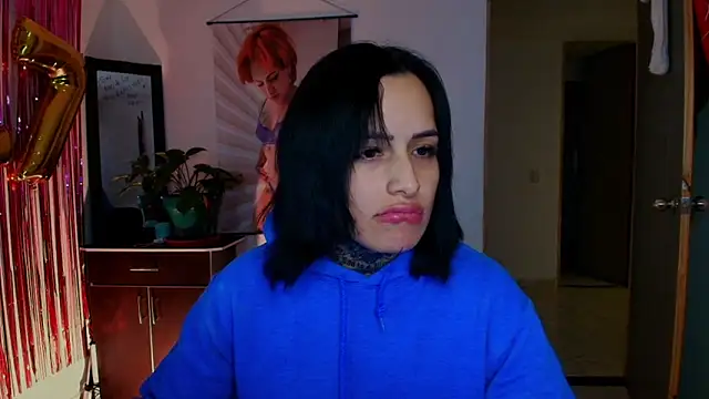 Snapshot of TinnaDawsom chatting on 10-04-25, 12:52 TinnaDawsom online show from 10-04-25, 12:52