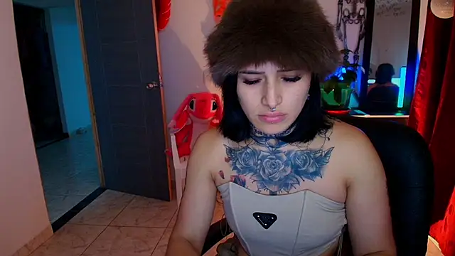 Snapshot of TinnaDawsom chatting on 10-25-25, 11:21 TinnaDawsom online show from 10-25-25, 11:21