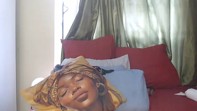 Foxybrownxx1 online show from 03-17-26, 04:39