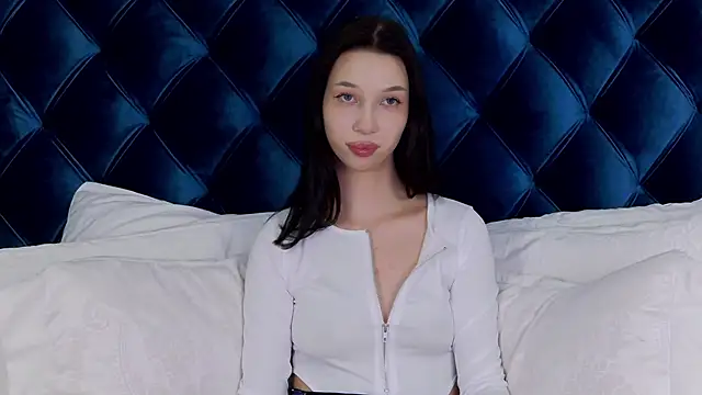 MaliaLandre online show from 02-09-25, 01:22