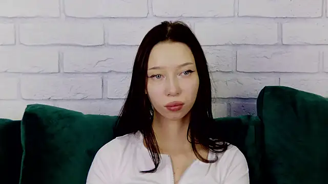 MaliaLandre online show from 02-11-25, 07:33