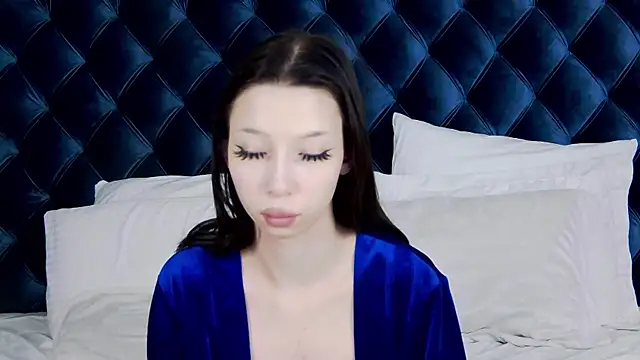 MaliaLandre online show from 02-13-25, 10:44