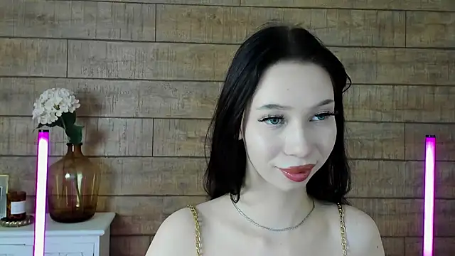 MaliaLandre online show from 03-14-25, 03:25