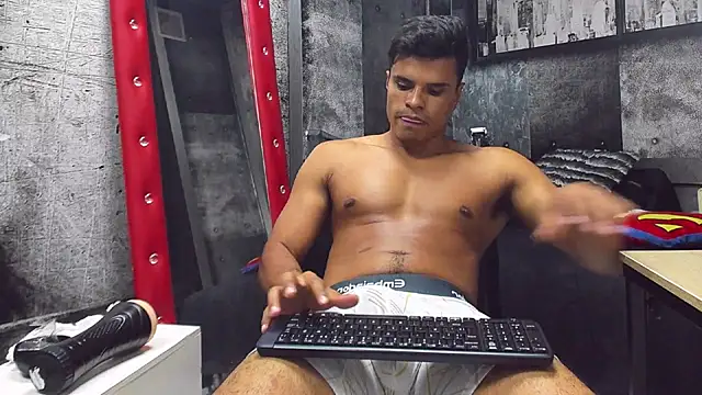 Snapshot of Derek_Lustfordx chatting on 01-28-25, 05:35 Derek Lustfordx online show from 01-28-25, 05:35
