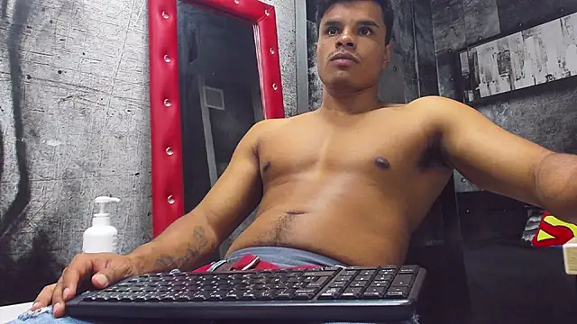 Snapshot of Derek_Lustfordx chatting on 01-31-25, 11:13 Derek Lustfordx online show from 01-31-25, 11:13
