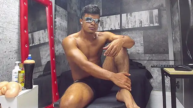 Snapshot of Derek_Lustfordx chatting on 02-21-25, 05:31 Derek Lustfordx online show from 02-21-25, 05:31