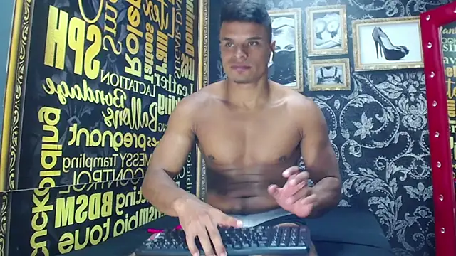 Snapshot of Derek_Lustfordx chatting on 09-11-25, 11:21 Derek Lustfordx online show from 09-11-25, 11:21