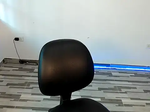 Snapshot of naomi_h1 chatting on 04-10-26, 07:18 naomi h1 online show from 04-10-26, 07:18