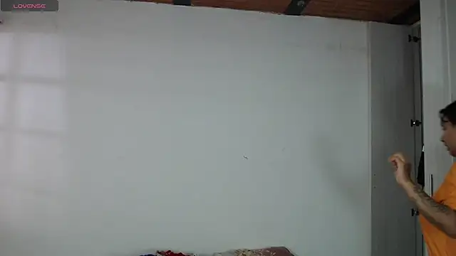 Snapshot of naomi_h1 chatting on 06-23-26, 08:40 naomi h1 online show from 06-23-26, 08:40