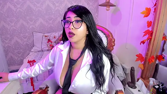Snapshot of Sexy_cristall_ chatting on 03-22-25, 06:11 Sexy cristall online show from 03-22-25, 06:11