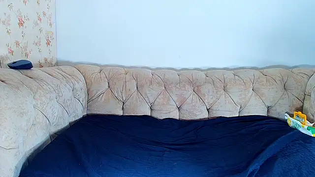 kira mz online show from 09-24-25, 12:08