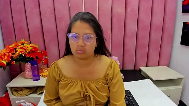 Snapshot of Miaa_Smiith_ chatting on 09-18-25, 03:08 Miaa Smiith online show from 09-18-25, 03:08