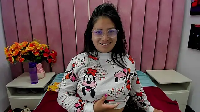 Snapshot of Miaa_Smiith_ chatting on 09-25-25, 03:10 Miaa Smiith online show from 09-25-25, 03:10