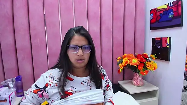 Snapshot of Miaa_Smiith_ chatting on 10-30-25, 03:30 Miaa Smiith online show from 10-30-25, 03:30