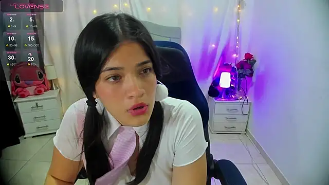 Alison girl20 online show from 12-17-24, 08:10