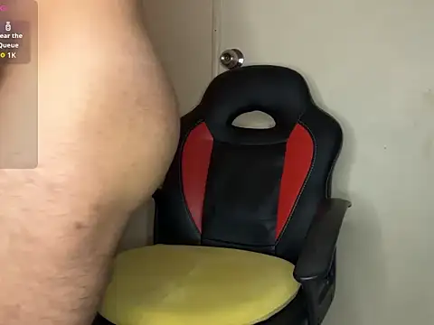 thish0rny online show from 11-28-25, 05:10