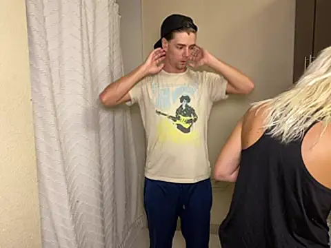 Snapshot of girlfriendmissy chatting on 02-14-26, 12:51 girlfriendmissy online show from 02-14-26, 12:51