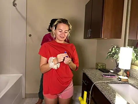 Snapshot of girlfriendmissy chatting on 03-07-26, 06:27 girlfriendmissy online show from 03-07-26, 06:27