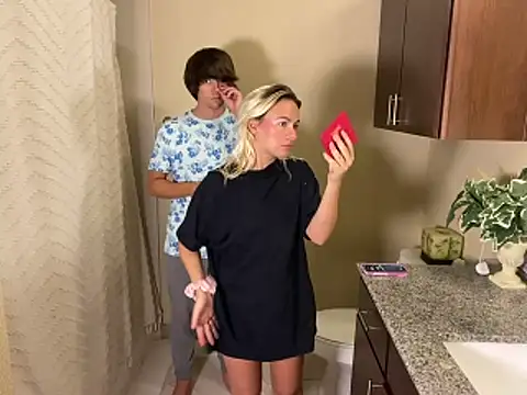 Snapshot of girlfriendmissy chatting on 03-27-26, 11:04 girlfriendmissy online show from 03-27-26, 11:04