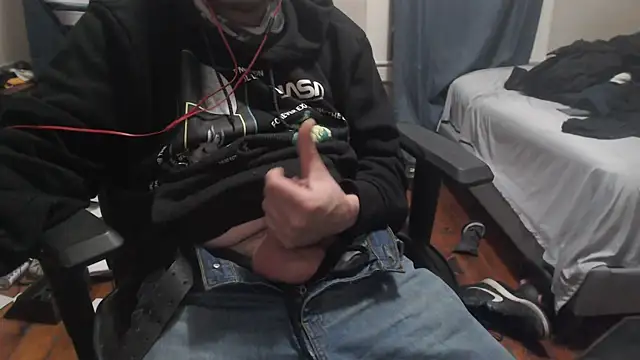 Snapshot of chicostick413 chatting on 12-22-24, 04:17 chicostick413 online show from 12-22-24, 04:17