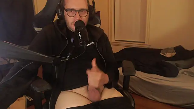 Snapshot of chicostick413 chatting on 09-23-25, 11:52 chicostick413 online show from 09-23-25, 11:52