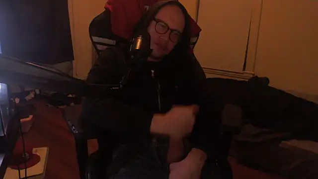 Snapshot of chicostick413 chatting on 10-06-25, 07:39 chicostick413 online show from 10-06-25, 07:39