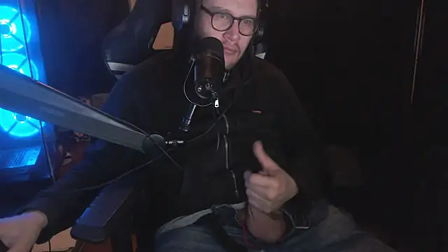 Snapshot of chicostick413 chatting on 11-07-25, 03:39 chicostick413 online show from 11-07-25, 03:39