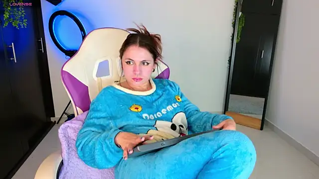 GilaKat online show from 10-13-25, 05:51