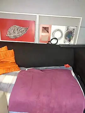 Chocolate factory man online show from 01-23-25, 03:11