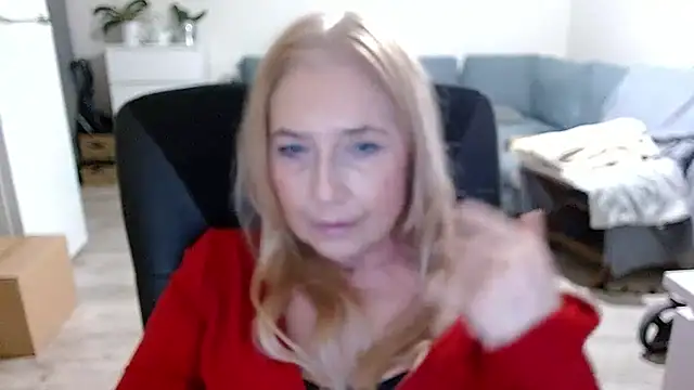 Snapshot of sofia_xkiss chatting on 12-05-24, 07:38 sofia xkiss online show from 12-05-24, 07:38
