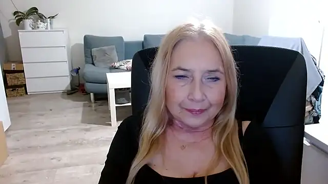 Snapshot of sofia_xkiss chatting on 12-08-24, 11:03 sofia xkiss online show from 12-08-24, 11:03