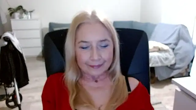 Snapshot of sofia_xkiss chatting on 12-09-24, 10:54 sofia xkiss online show from 12-09-24, 10:54