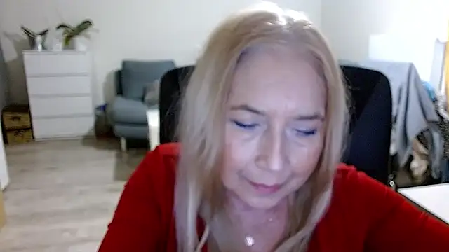 Snapshot of sofia_xkiss chatting on 12-11-24, 07:42 sofia xkiss online show from 12-11-24, 07:42