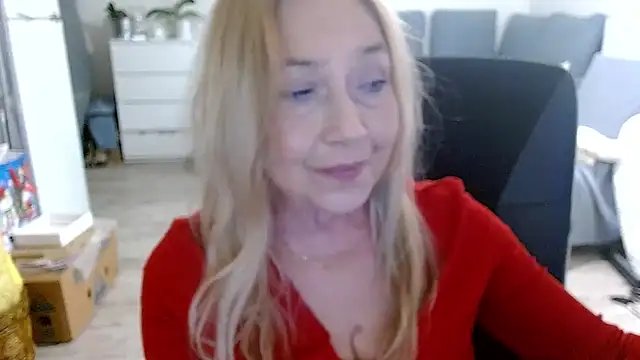 Snapshot of sofia_xkiss chatting on 12-31-24, 11:09 sofia xkiss online show from 12-31-24, 11:09