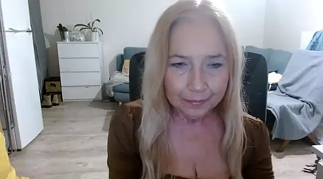Snapshot of sofia_xkiss chatting on 01-14-25, 07:48 sofia xkiss online show from 01-14-25, 07:48