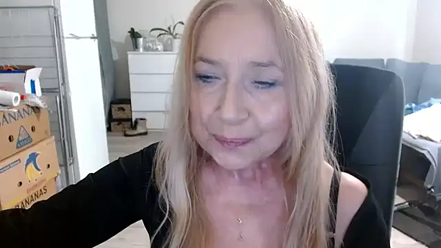 Snapshot of sofia_xkiss chatting on 01-16-25, 11:15 sofia xkiss online show from 01-16-25, 11:15