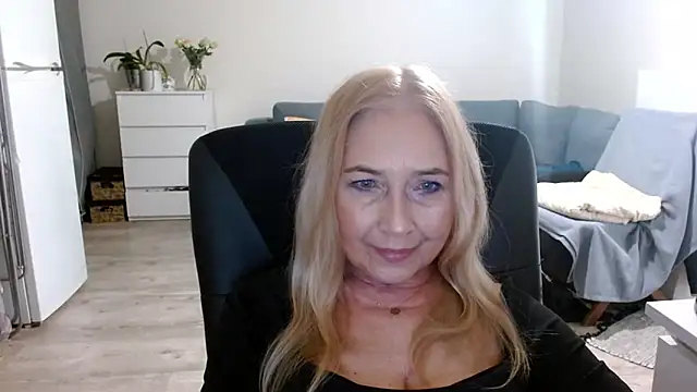 Snapshot of sofia_xkiss chatting on 01-19-25, 07:57 sofia xkiss online show from 01-19-25, 07:57