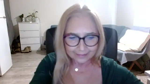Snapshot of sofia_xkiss chatting on 01-28-25, 05:46 sofia xkiss online show from 01-28-25, 05:46