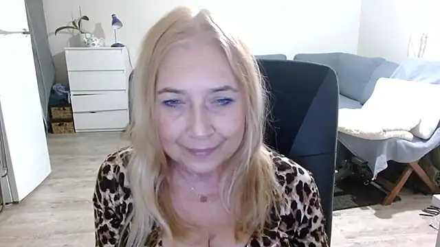 Snapshot of sofia_xkiss chatting on 02-04-25, 03:36 sofia xkiss online show from 02-04-25, 03:36