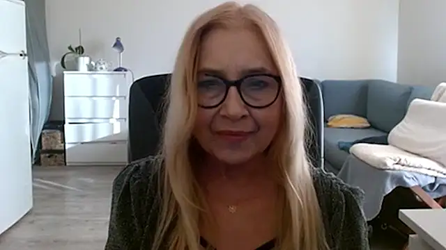 Snapshot of sofia_xkiss chatting on 02-22-25, 02:41 sofia xkiss online show from 02-22-25, 02:41