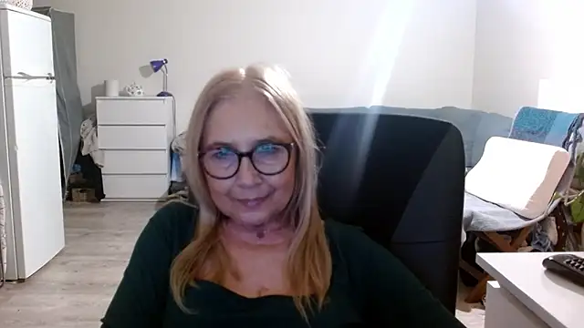 Snapshot of sofia_xkiss chatting on 03-15-25, 05:48 sofia xkiss online show from 03-15-25, 05:48