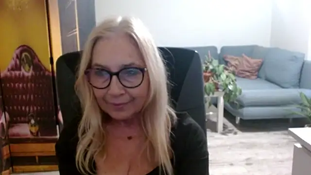 sofia xkiss online show from 11-12-25, 02:50